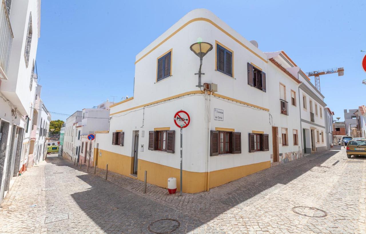 J - Casa Do Farol Guesthouse Лагуш Экстерьер фото