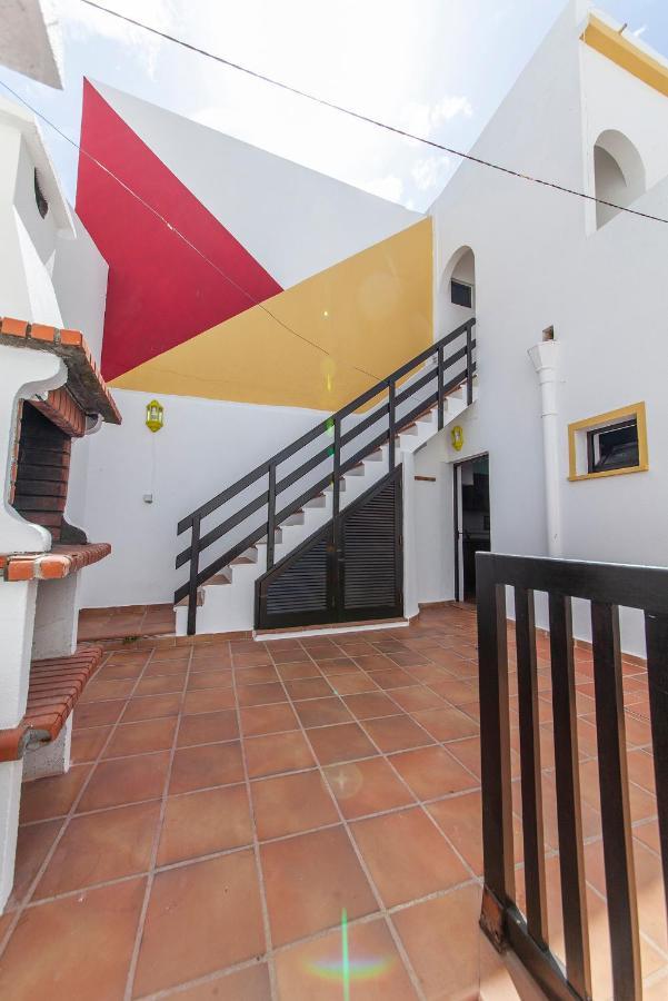 J - Casa Do Farol Guesthouse Лагуш Экстерьер фото