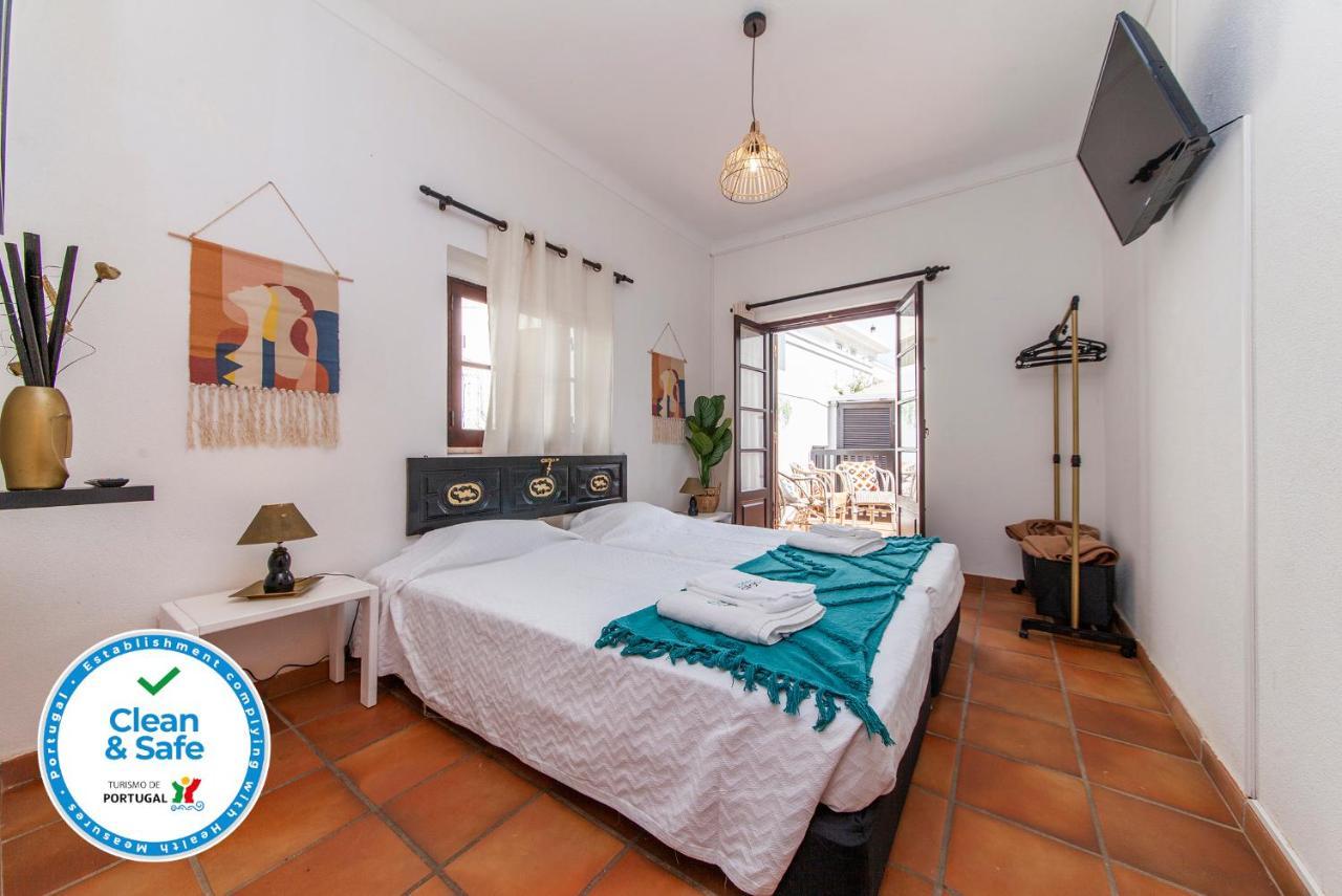 J - Casa Do Farol Guesthouse Лагуш Номер фото