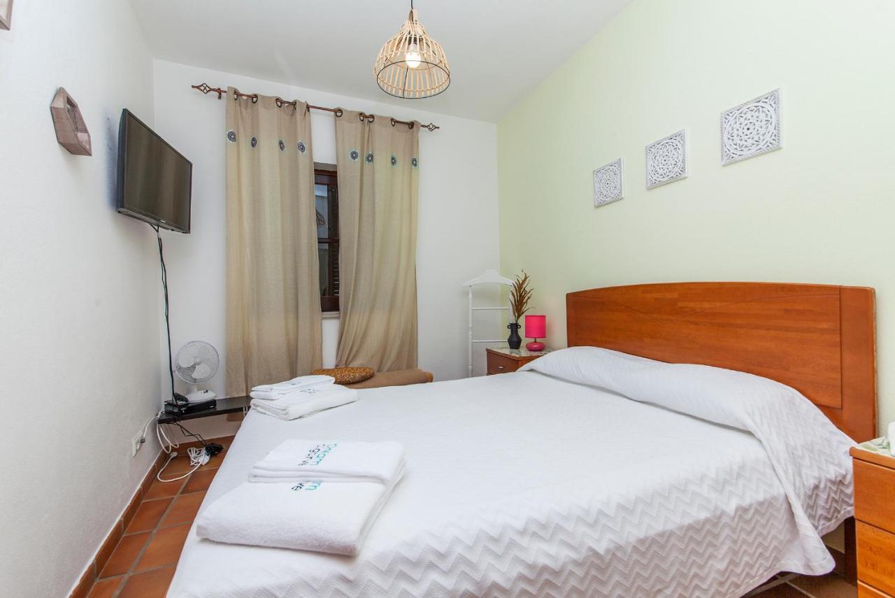 J - Casa Do Farol Guesthouse Лагуш Экстерьер фото