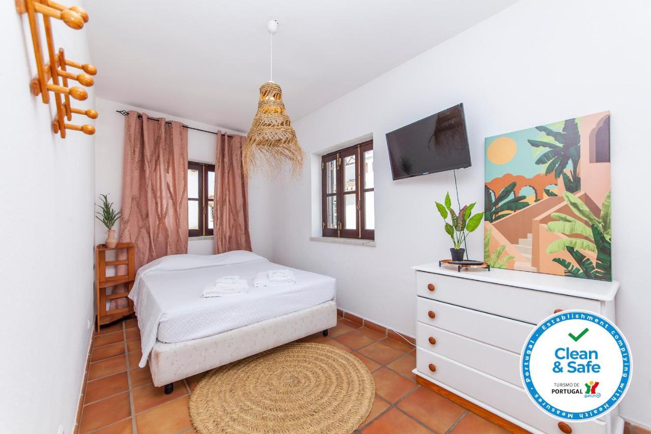J - Casa Do Farol Guesthouse Лагуш Номер фото